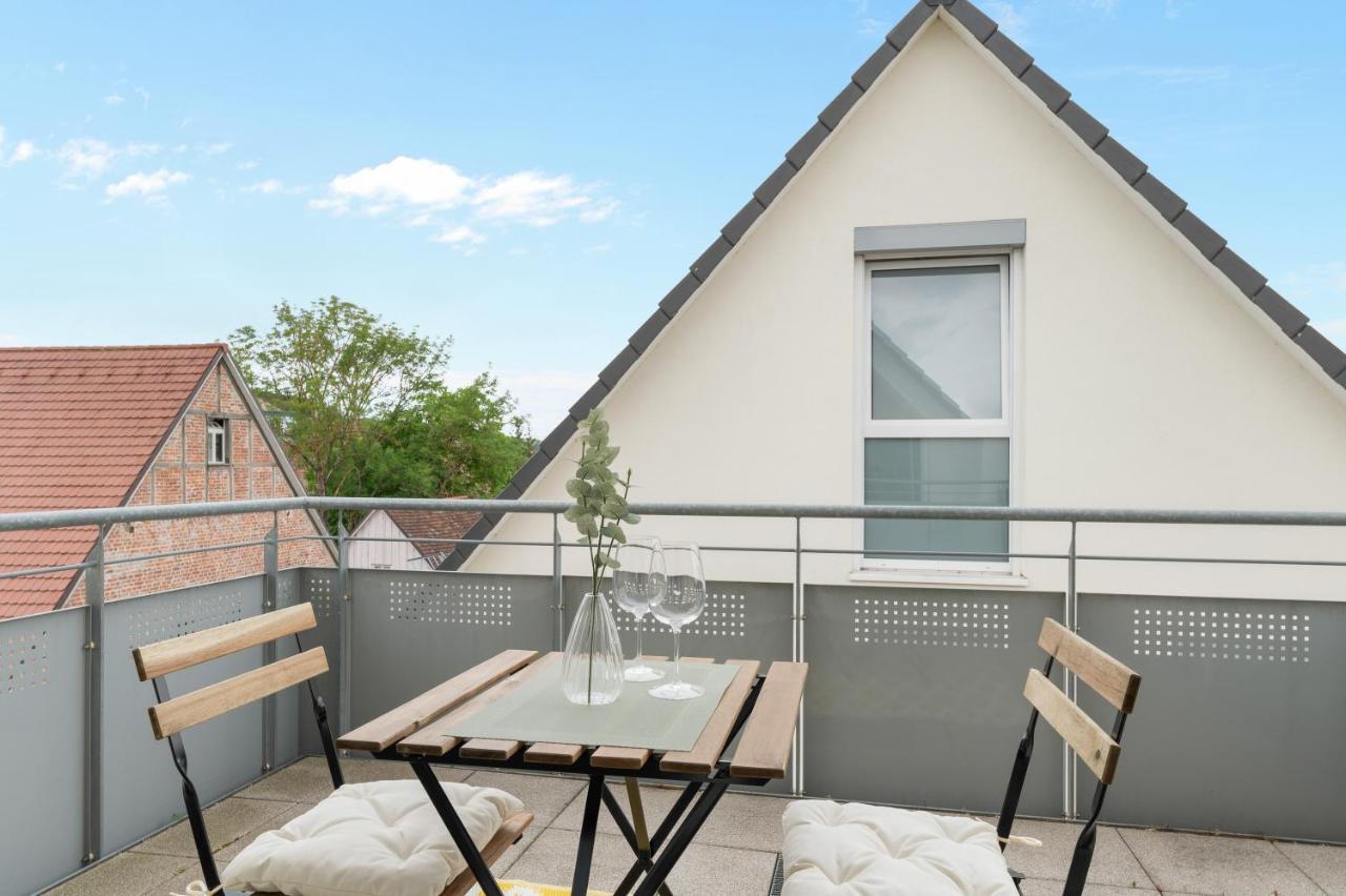 Design-Apartment - Kueche - Balkon - Tiefgarage Leinfelden-Echterdingen Kültér fotó